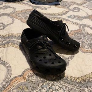 RARE CROCS ISLANDER PIT CREW